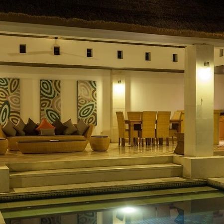 B Villa + Pool Seminyak Dış mekan fotoğraf